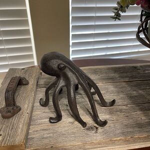 Cast iron octopus Nautical decor paperweight